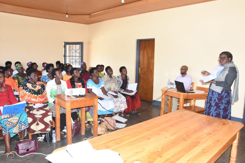 Aba “mamans volontaires” bongerewe ubumenyi ku nshingano zabo